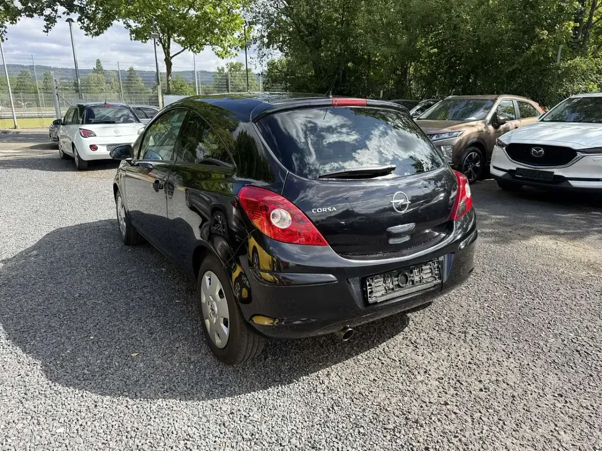 Gebraucht Opel Corsa Edition 87 PS (63 kW) 2010 Saphirschwarz mineraleffekt Kleinwagen