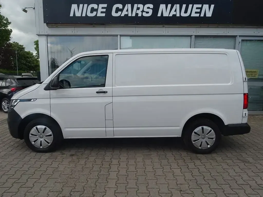 Gebraucht VW Transporter 110 PS (80 kW) 2023 Weiß Van
