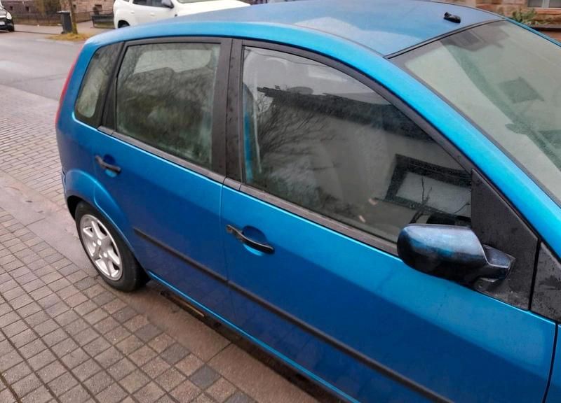 Gebraucht Ford Fiesta 101 PS (74 kW) 2005 Blau Limousine