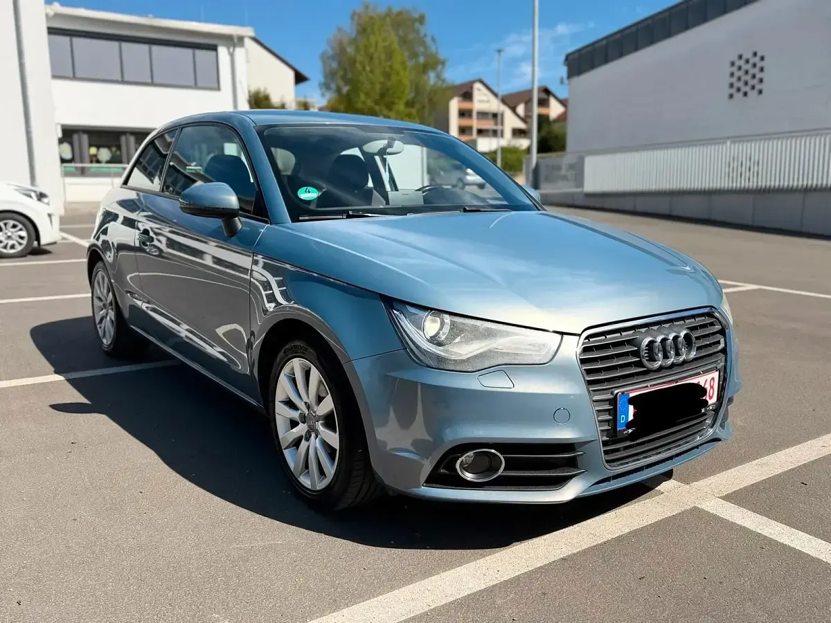 Gebraucht Audi A1 86 PS (63 kW) 2011 Blau Kleinwagen