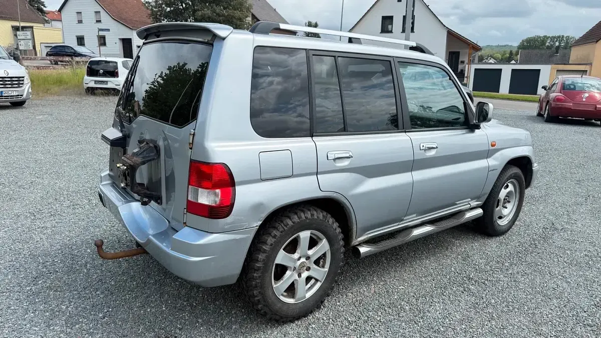 Gebraucht Mitsubishi Pajero Intense 114 PS (83 kW) 2005 Urban silver SUV