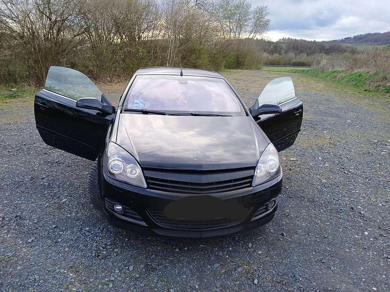Gebraucht Opel Astra Cabriolet 140 PS (102 kW) 2008 Schwarz Cabrio