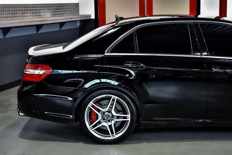 Gebraucht Mercedes E63 AMG AMG 525 PS (386 kW) 2012 Schwarz Limousine