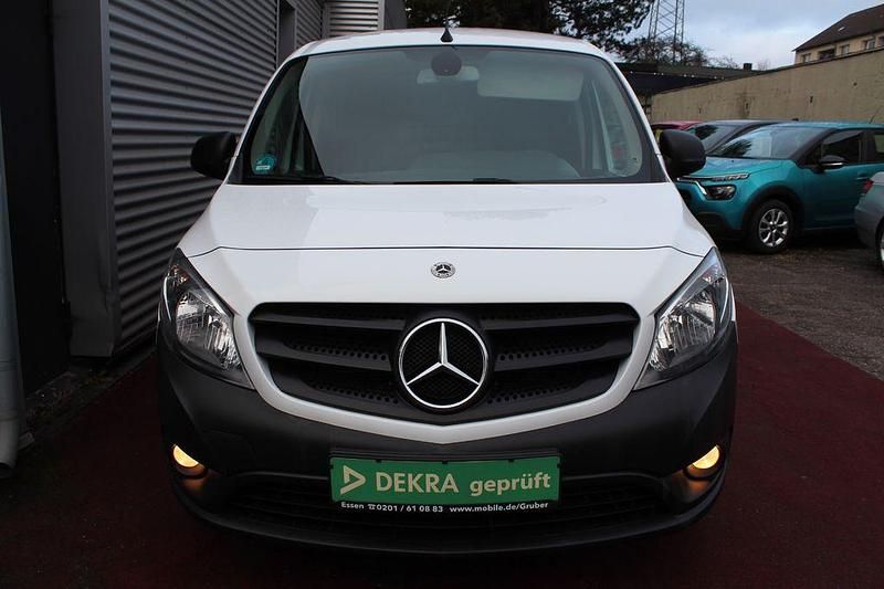 Gebraucht Mercedes Citan 111 116 PS (85 kW) 2021 Weiß Van / Kleinbus