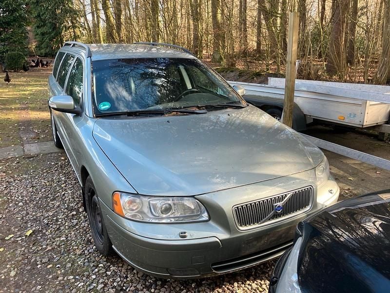 Gebraucht Volvo V70 185 PS (136 kW) 2006 Grün Kombi