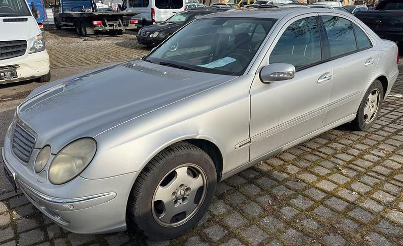 Gebraucht Mercedes E320 Elegance 224 PS (164 kW) 2003 Silber Limousine