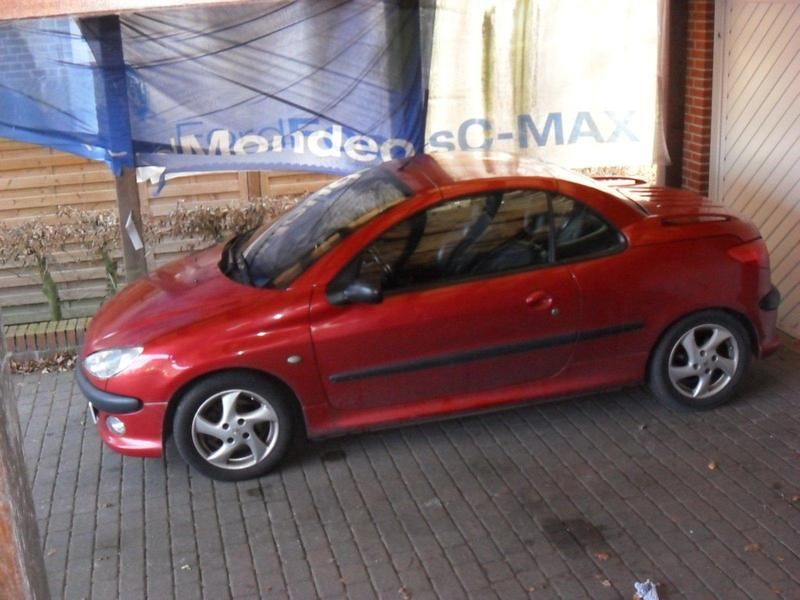 Rot Gebraucht 2001 Peugeot 206 CC Cabrio | 600 € (Guter Preis) - Bild 1/4