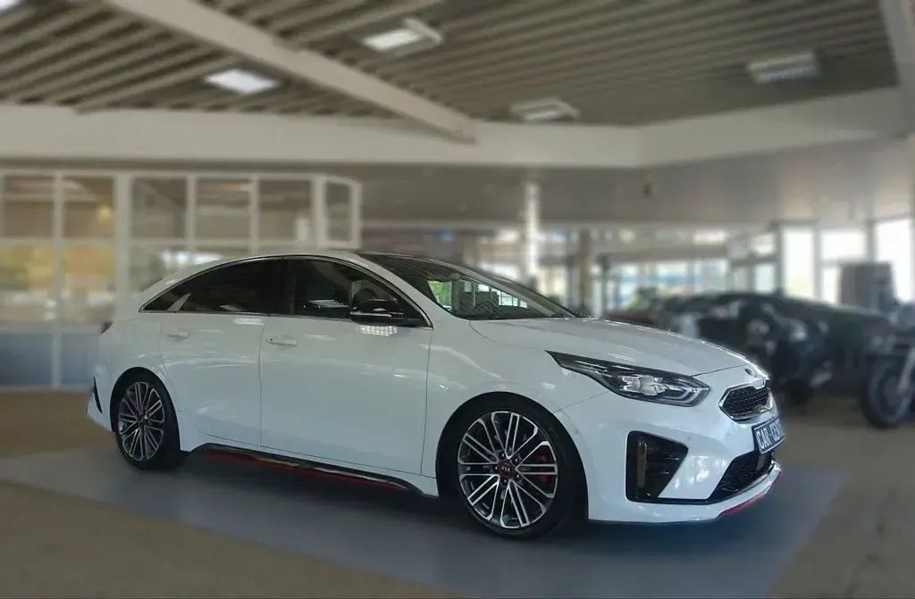 Gebraucht Kia ProCeed GT GT 204 PS (150 kW) 2019 Weiß Kleinwagen