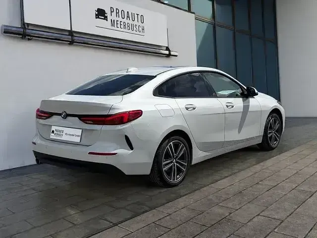 Gebraucht BMW 218 Performance 136 PS (100 kW) 2024 Mineralweiss Coupé
