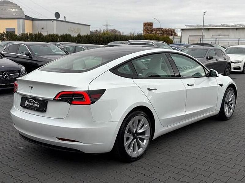 Gebraucht Tesla Model 3 Standard Range 208 kW (283 PS) 2023 Weiß Limousine