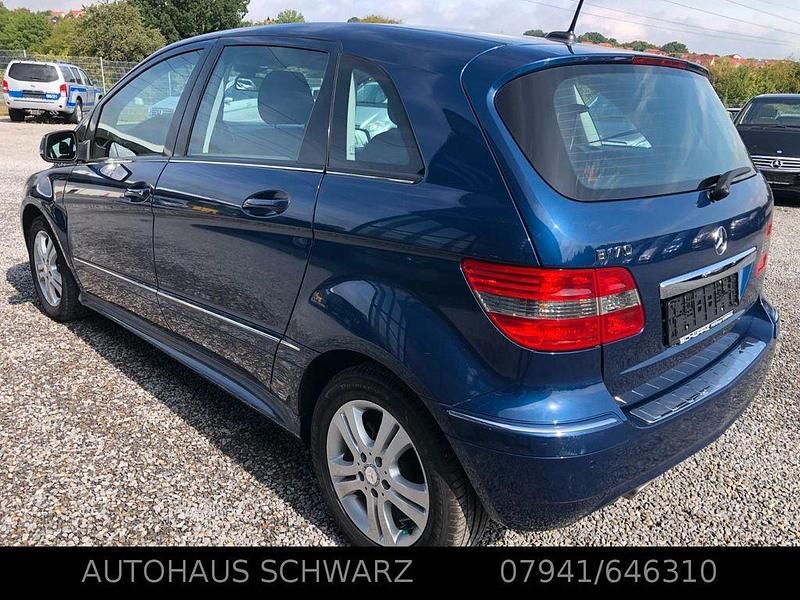 Gebraucht Mercedes B170 116 PS (85 kW) 2009 Lotusblau  metalliclack Van / Kleinbus