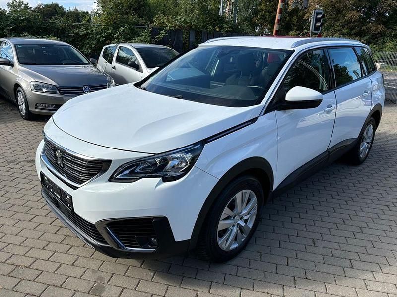 Weiß Gebraucht 2019 Peugeot 5008 Active Van / Kleinbus | 14.900 € (Superpreis) - Bild 1/4