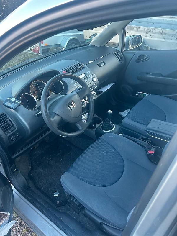 Gebraucht Honda Jazz 55 PS (40 kW) 2007 Silber Kleinwagen