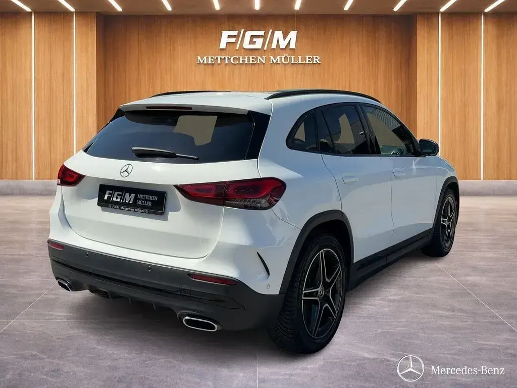 Gebraucht Mercedes GLA250 Night 224 PS (164 kW) 2020 Unilack polarweiß SUV