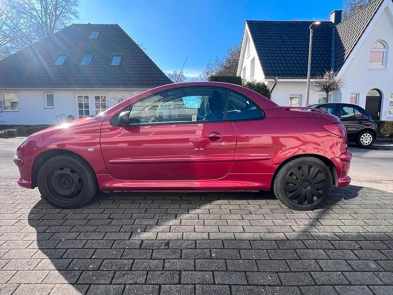 Gebraucht Peugeot 206 CC 109 PS (80 kW) 2003 Rot Cabrio