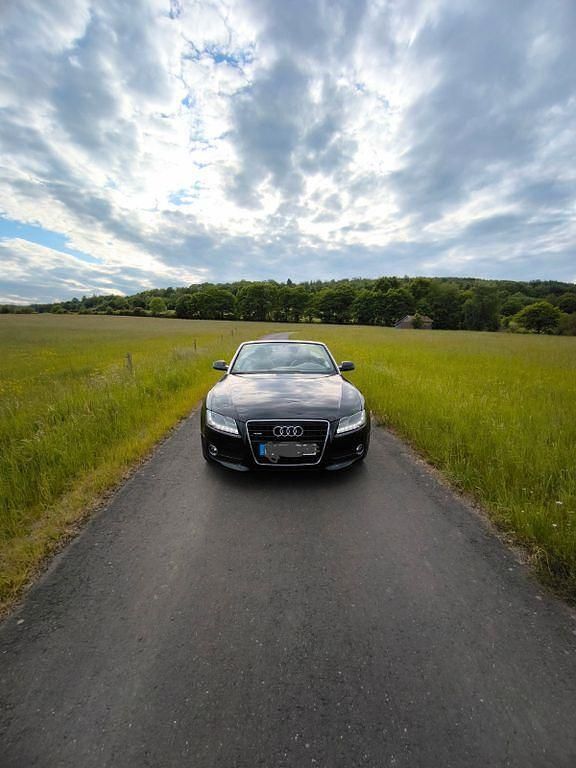 Schwarz Gebraucht 2010 Audi A5 Cabriolet Ambiente Cabrio | 9.500 € (Fairer Preis) - Bild 1/4