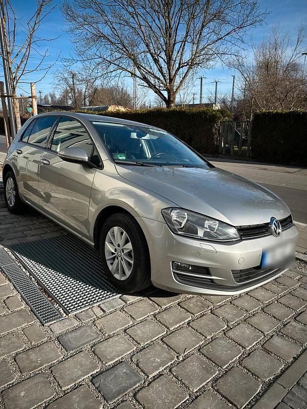 Silber Gebraucht 2014 VW Golf VII Limousine | 7.500 € (Fairer Preis) - Bild 1/4