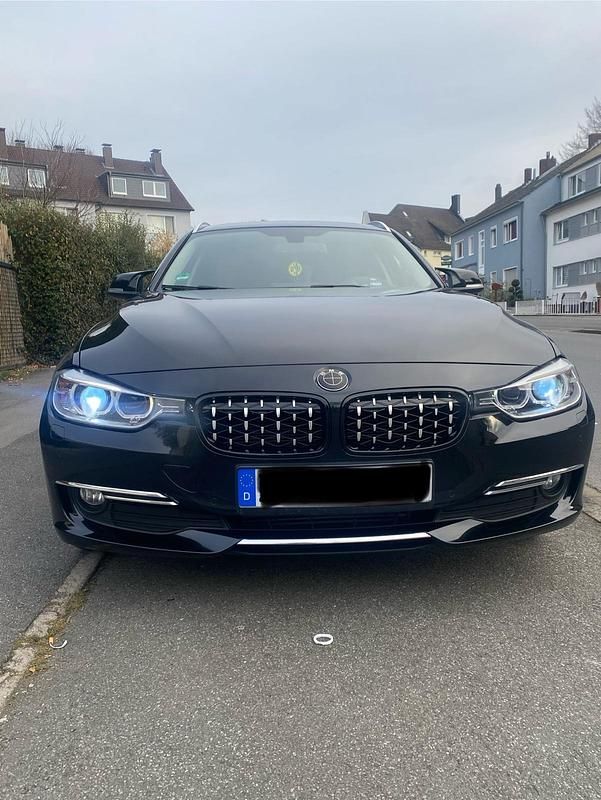 Gebraucht BMW 320 190 PS (139 kW) 2014 Schwarz Kombi