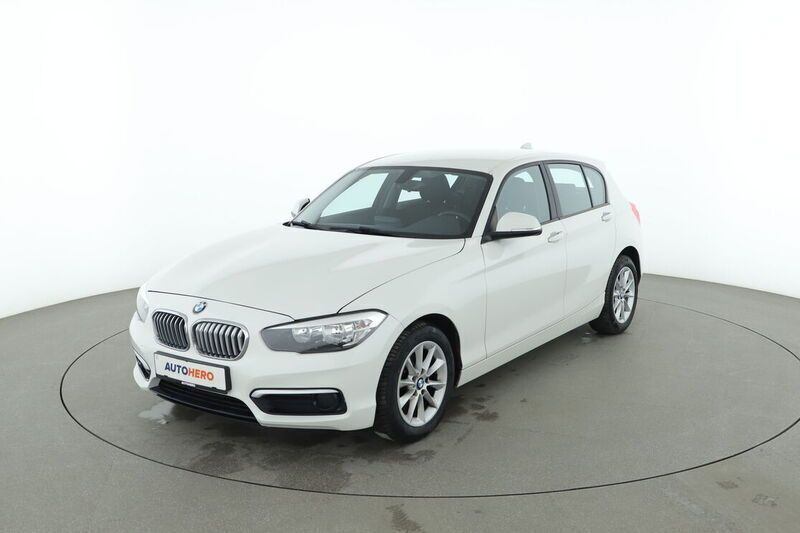 Weiß Gebraucht 2017 BMW 118 Kleinwagen | 11.840 € (Fairer Preis) - Bild 1/4