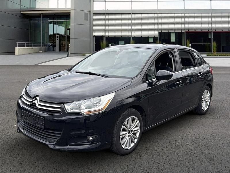 Gebraucht Citroën C4 Tendance 120 PS (88 kW) 2014 Schwarz Limousine