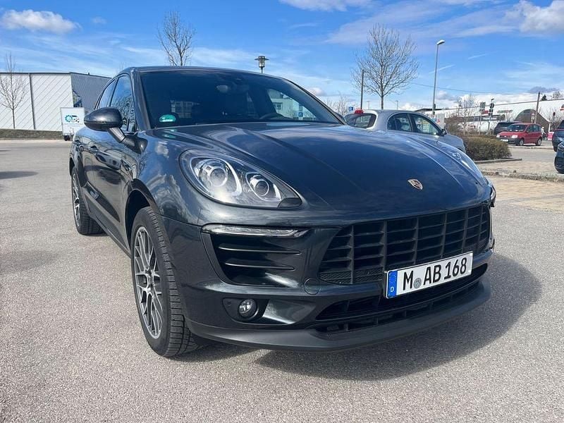 Gebraucht Porsche Macan 252 PS (185 kW) 2017 Schwarz SUV
