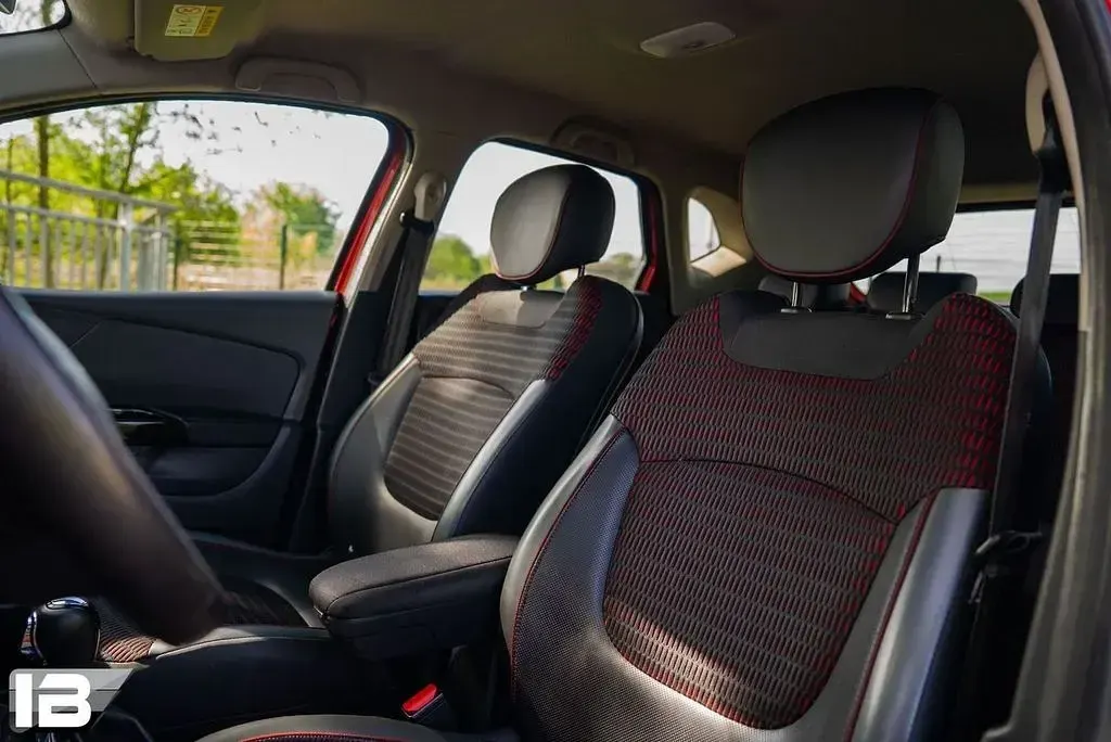 Gebraucht Renault Captur 90 PS (66 kW) 2015 Rot SUV