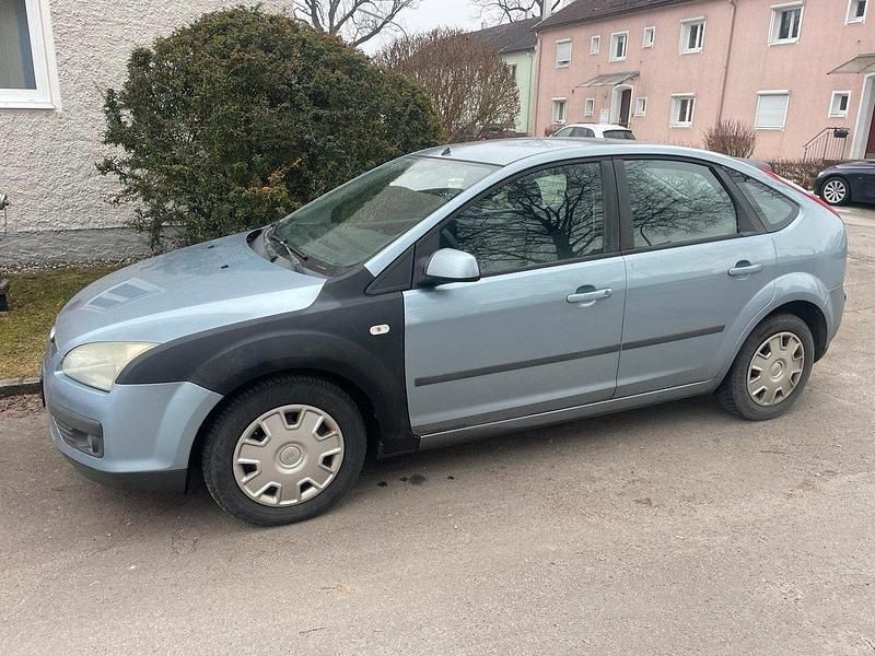 Gebraucht Ford Focus 101 PS (74 kW) 2006 Blau Limousine