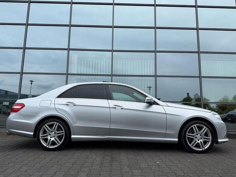 Gebraucht Mercedes E500 387 PS (284 kW) 2010 Silber Limousine