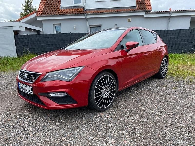 Rot Gebraucht 2017 Seat Leon FR Limousine | 13.950 € (Fairer Preis) - Bild 1/4