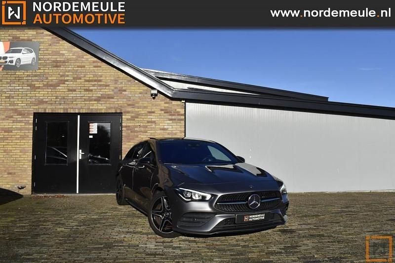 Grau Gebraucht 2019 Mercedes CLA220 Advantage Limousine | 16.900 € (Superpreis) - Bild 1/4