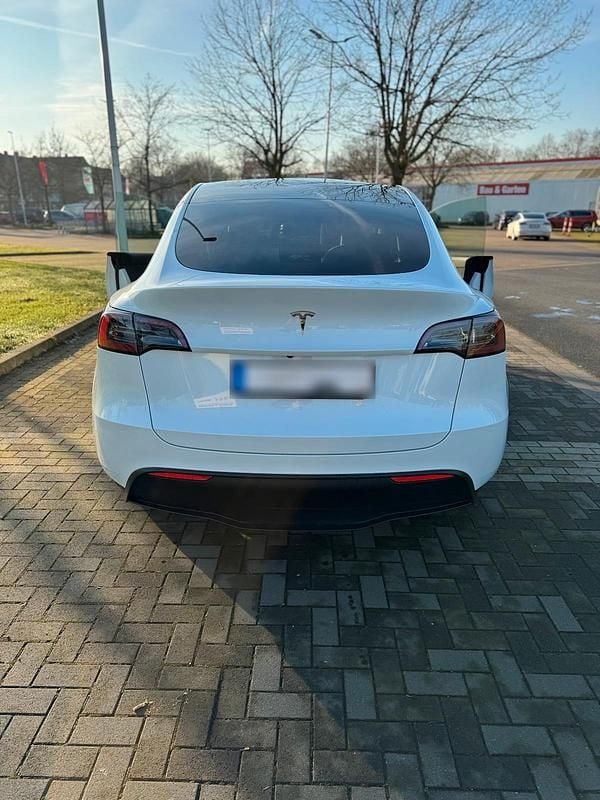 Gebraucht Tesla Model Y Standard Range 219 kW (299 PS) 2023 Weiß SUV