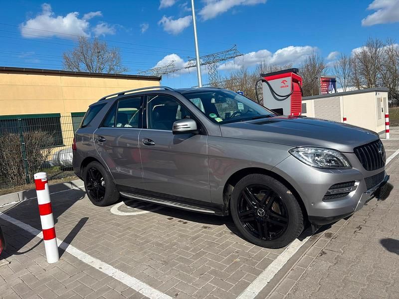 Gebraucht Mercedes ML350 2014 Grau SUV
