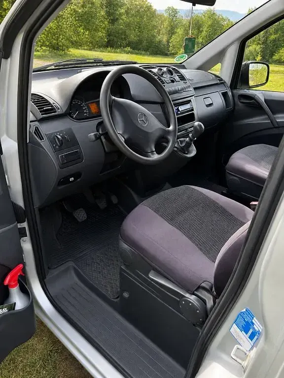 Używany Mercedes Vito 95 KM (69 kW) 2012 Srebrny Van