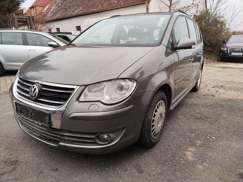 Grau Gebraucht 2008 VW Touran Trendline Van / Kleinbus | 1.190 € (Superpreis) - Bild 1/4