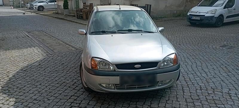 Gebraucht Ford Fiesta 75 PS (55 kW) 2002 Silber Kleinwagen