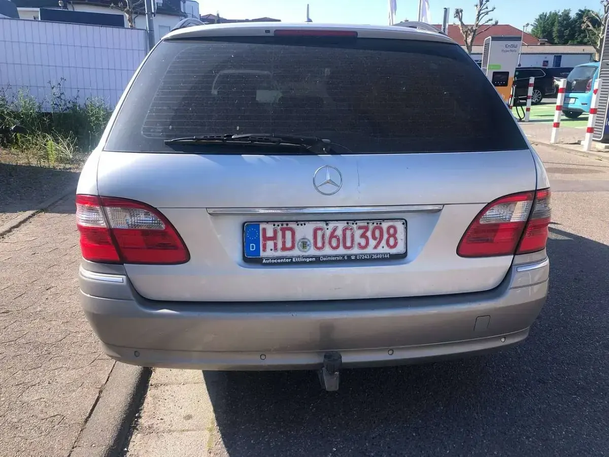 Gebraucht Mercedes E320 Elegance 224 PS (164 kW) 2006 Silber Kombi