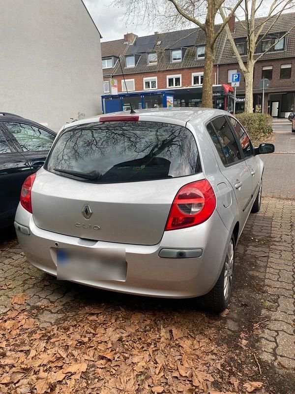 Gebraucht Renault Clio II Dynamique 103 PS (75 kW) 2008 Kleinwagen