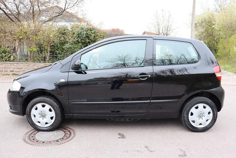 Second-hand VW Fox Basis 54 CP (39 kW) 2006 Negru Hatchback