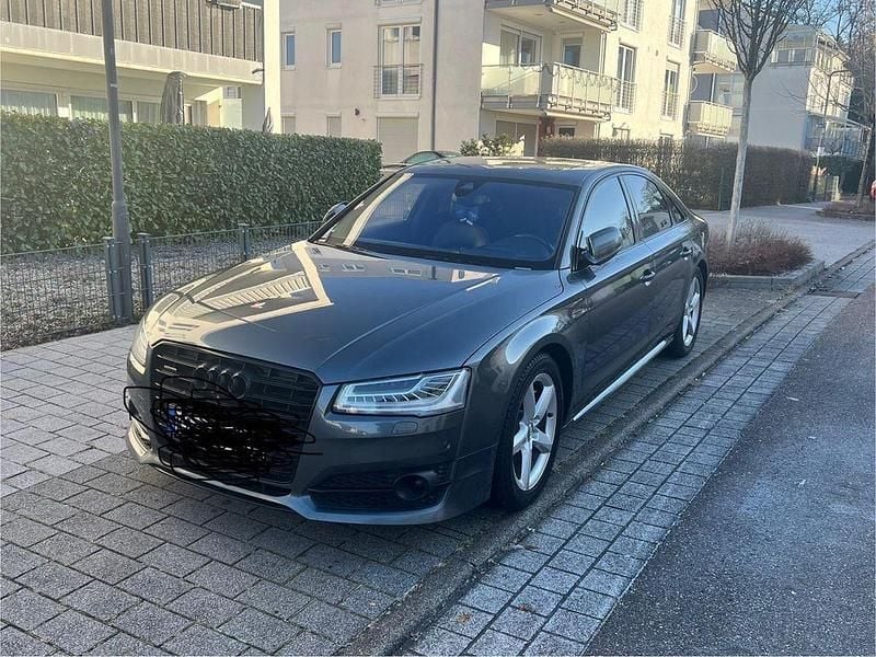 Grau Gebraucht 2016 Audi A8 Ambiente Limousine | 18.000 € (Teuer) - Bild 1/4