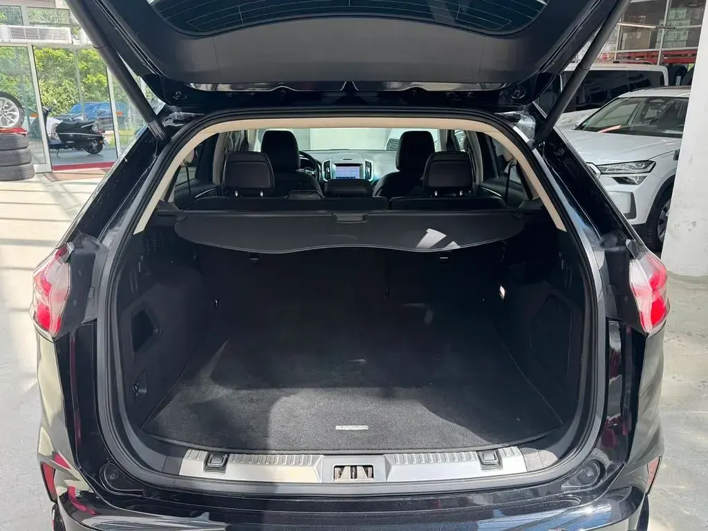 Gebraucht Ford Edge Vignale 238 PS (175 kW) 2019 Schwarz SUV