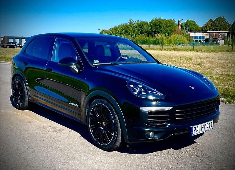 Schwarz Gebraucht 2015 Porsche Cayenne S SUV | 34.990 € - Bild 1/4