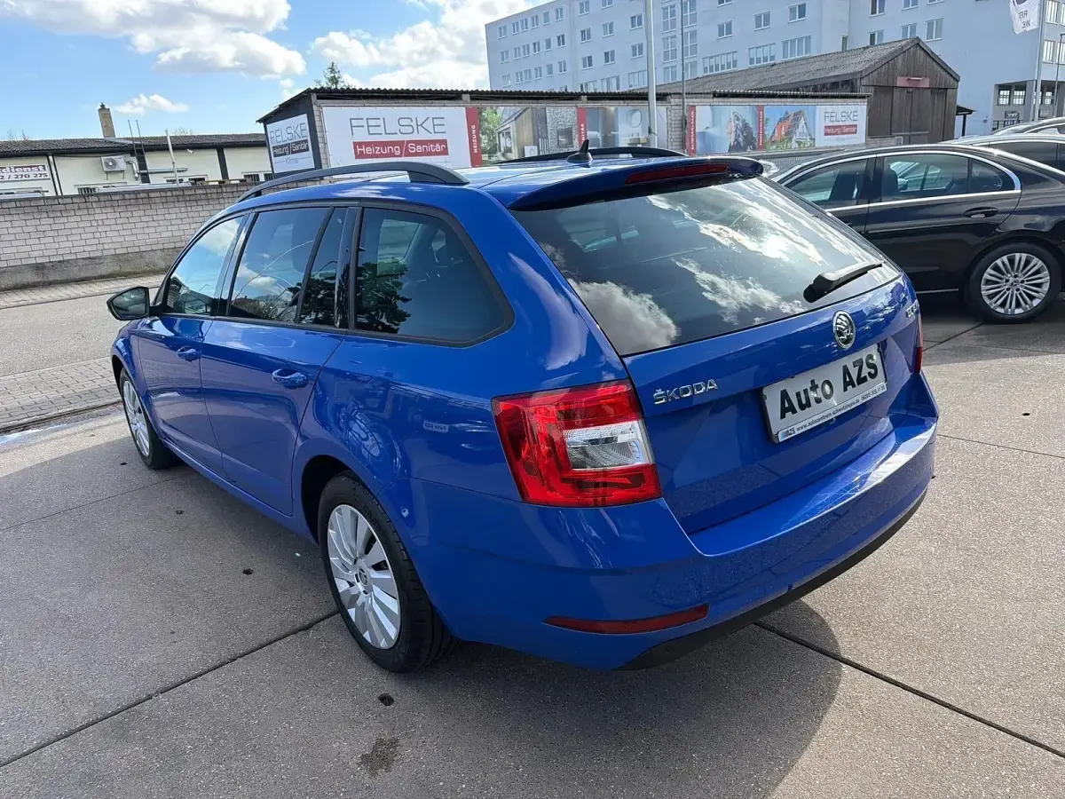 Gebraucht Skoda Octavia 150 PS (110 kW) 2019 Blau Kombi