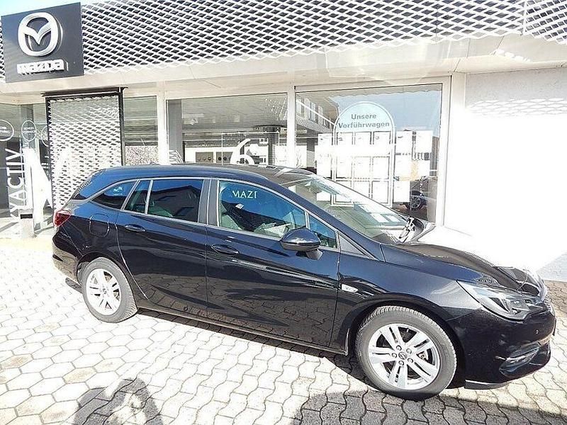 Gebraucht Opel Astra Basis 110 PS (80 kW) 2021 Schwarz Kombi