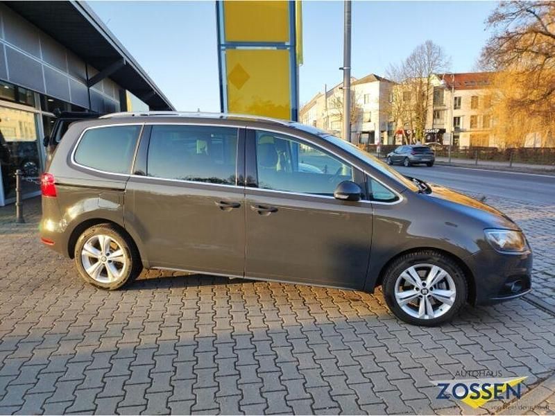 Gebraucht Seat Alhambra XCELLENCE 150 PS (110 kW) 2022 Grau Van / Kleinbus