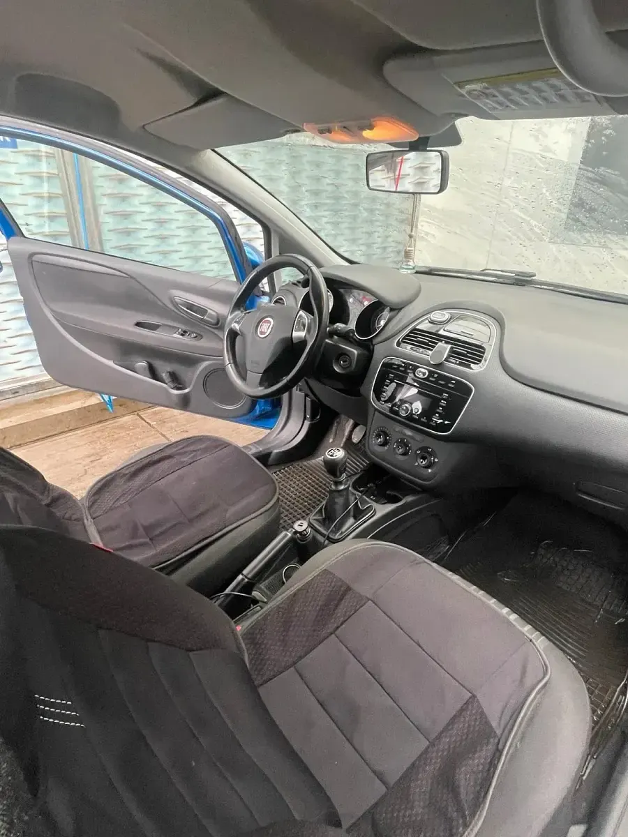 Gebraucht Fiat Punto Evo 90 PS (66 kW) 2012 Blau Kleinwagen