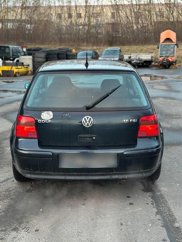 Gebraucht VW Golf IV 102 PS (75 kW) 2002 Silber Kleinwagen