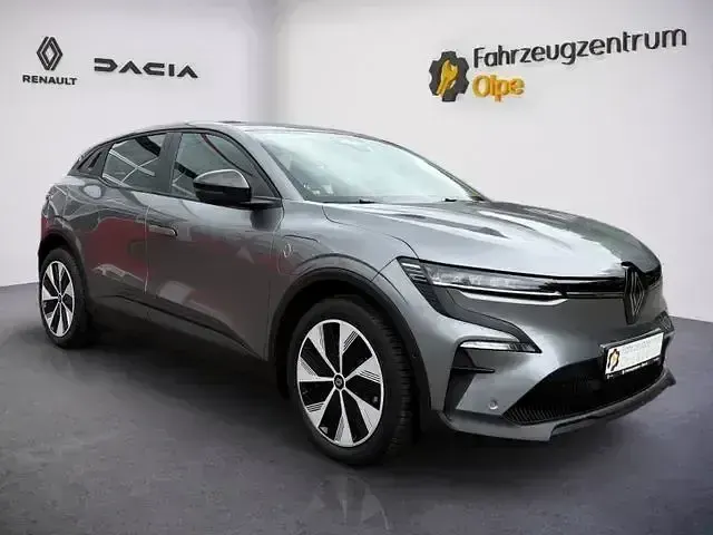Używany Renault Megane E-Tech Evolution 96 kW (131 KM) 2023 Szary Sedan/Limuzyna