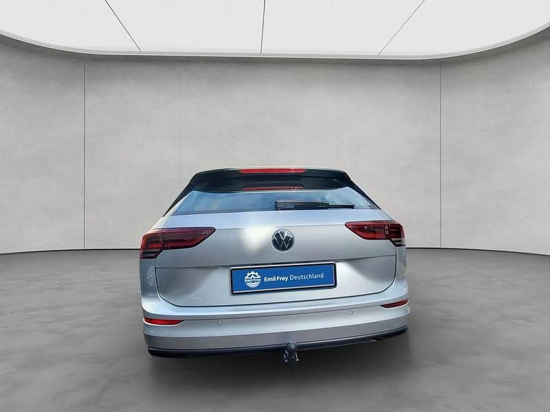 Gebraucht VW Golf VIII Life 110 PS (80 kW) 2022 Silber Kombi