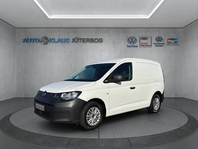 Gebraucht VW Caddy 75 PS (55 kW) 2023 Candyweiß (weiß) Van / Kleinbus
