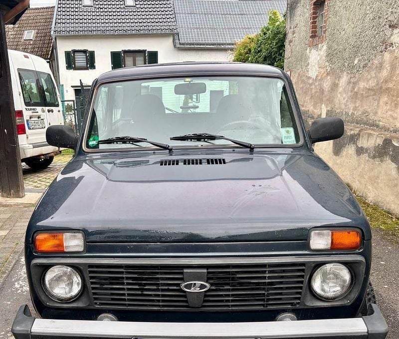 Gebraucht Lada niva 84 PS (61 kW) 2014 Grün SUV